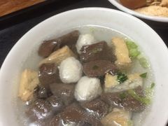 -松树干拌面店