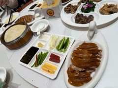 -梅利汴京烤鸭•开封豫菜地标店(东大街店)