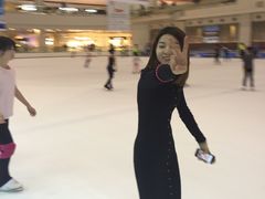 -冰纷万象滑冰场(深圳万象城店)