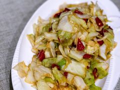 手撕包菜-鲜榨果汁·啤酒鱼(环岛河店)