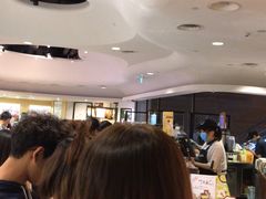 等位区-天仁茗茶(海港城诚品书店)