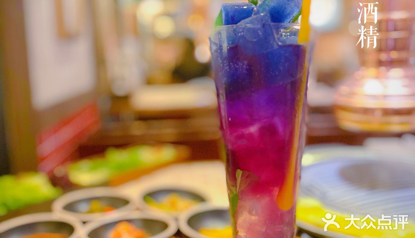 在武汉一秒瞬移韩国街头吃烤肉[调皮]