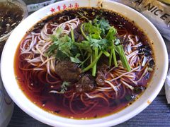 -八一好吃街·高品美食广场