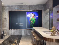 -TONI&GUY
