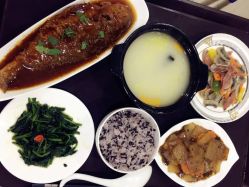 -月之旅·尊 高端月子会所(科馨别墅一店)