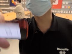 -Apple零售店(华贸购物中心店)