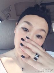 -手牵手美甲