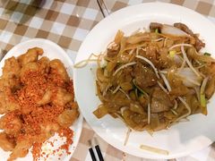 -新大咀港式茶餐厅(宝山万达店)