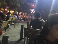 -龙巢盱眙龙虾·牛蛙·烧烤宵夜(八卦岭店)