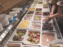 自助取餐区-蒙肥羊·酸汤潮牛·鲜牛肉火锅烤肉自助(岗顶店)