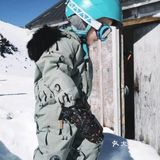 简直是太难得了，孩子滑雪还能这么溜