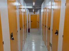 -安东易迷你自助仓储寄存仓库(顾戴路店)