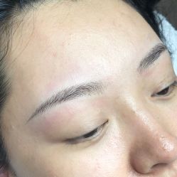 -一个差评成就的纹眉店