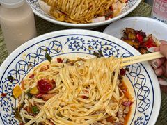 -李与白包子铺(桐梓林店)