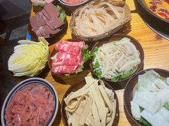 -乐闹闹重庆火鍋(民治店)