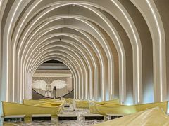 -涨巢·潮玩水疗局