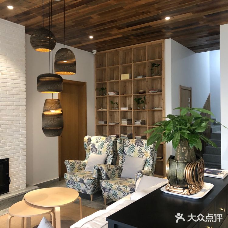 建议可以旁边几家农家乐吃。这家的定位是高端名宿