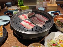 -明洞阿姨·韩式酱蟹烤肉·创意料理(三元桥店)