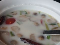 冬阴功汤-食肆&Fourteen(武林夜市店)