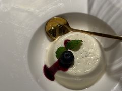 -MONICH牛排融合餐厅(和义大道购物中心店)