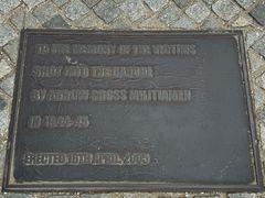 -多瑙河畔鞋履雕塑