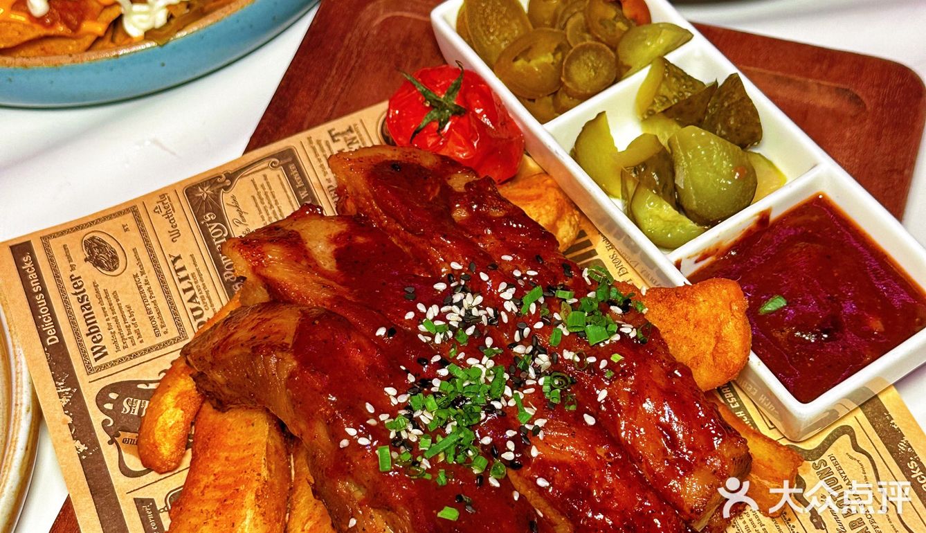 坐在星空泡泡屋里看遍国贸繁华，浪漫在蔓延～