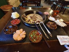 -渝井巷重庆老火锅(沈阳吉祥店)