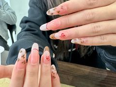 -群丽化妆摄影美甲纹绣培训学校