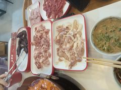 -毛辣果·贵州红酸汤牛肉火锅(西单店)