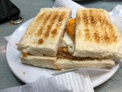 招牌咸牛肉芝士猪仔包-华嫂冰室(尖沙咀店)