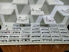 -MiRi眼镜·蔡司·星趣控·尼康控优点视觉合作店(南京东路店)