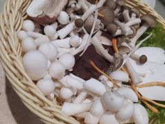 -福娣·金沙银贝海鲜火锅