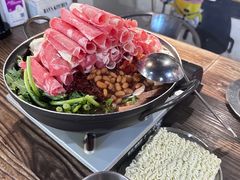 部队锅-MI WU FACTORY米屋美食工厂餐厅(绿地店)