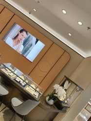 -周生生Chow Sang Sang(先天下店)