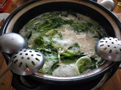 -15年老字号鑫鑫猪肚鸡·椰子鸡海南火锅(兴隆华侨农场店)