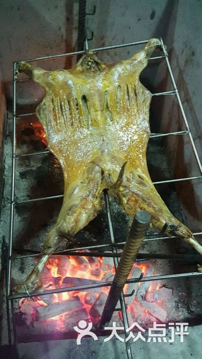 132老兵烤全羊图片 - 第1张