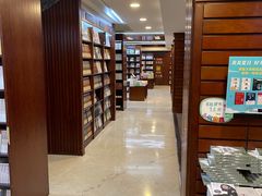 -新华书店(泉城路店)