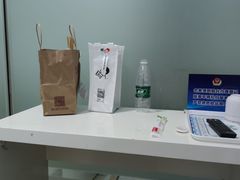 -小巢精品酒店(朝阳医院东大桥地铁站店)