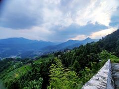 -紫鹊界梯田景区