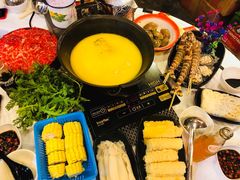 -鲜入围煮花胶鸡海鲜火锅