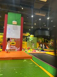 -蹦蹦跳跳(新奥购物中心店)