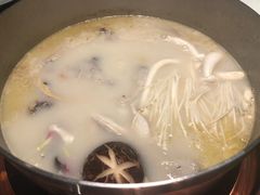 -洪氏嗨捞·猪肚鸡火锅(阳光天地店)
