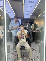 -藤野造型烫发染发