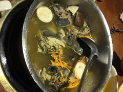 黑鸡小馆(远大路店)-黑鸡小馆(金源店)