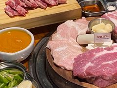 -唯成•韩国炭火烤肉 유성고기