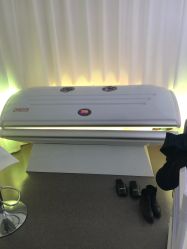 -様共享美容连锁机构