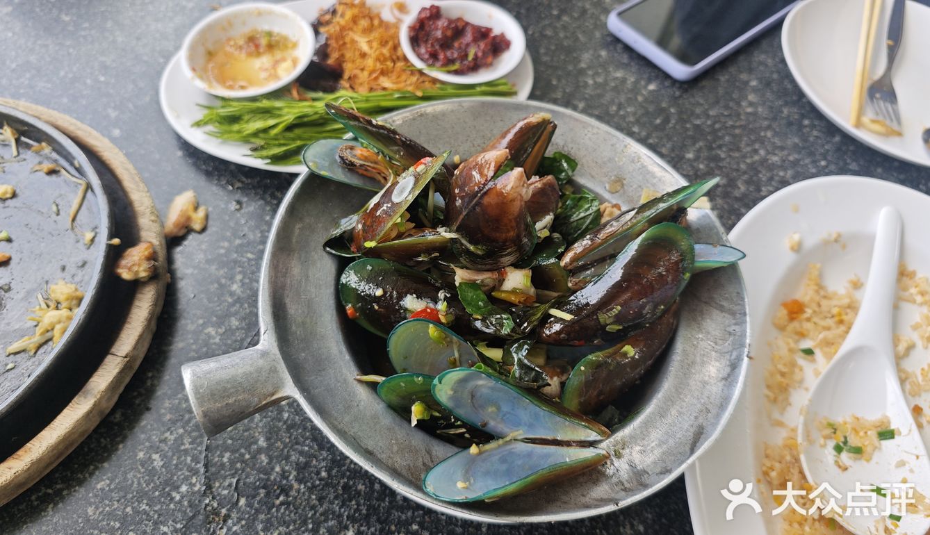 海边漫步美食探索