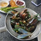 海边漫步美食探索