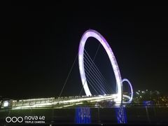 -南京眼步行桥