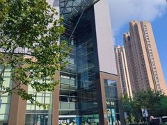 -LuOne凯德晶萃广场(徐家汇路店)